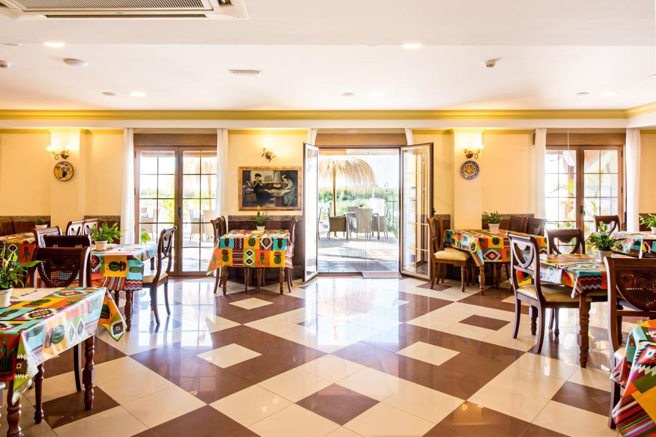 Hotel Avenida Tropical By Bossh! Hotels 살로브레나 외부 사진