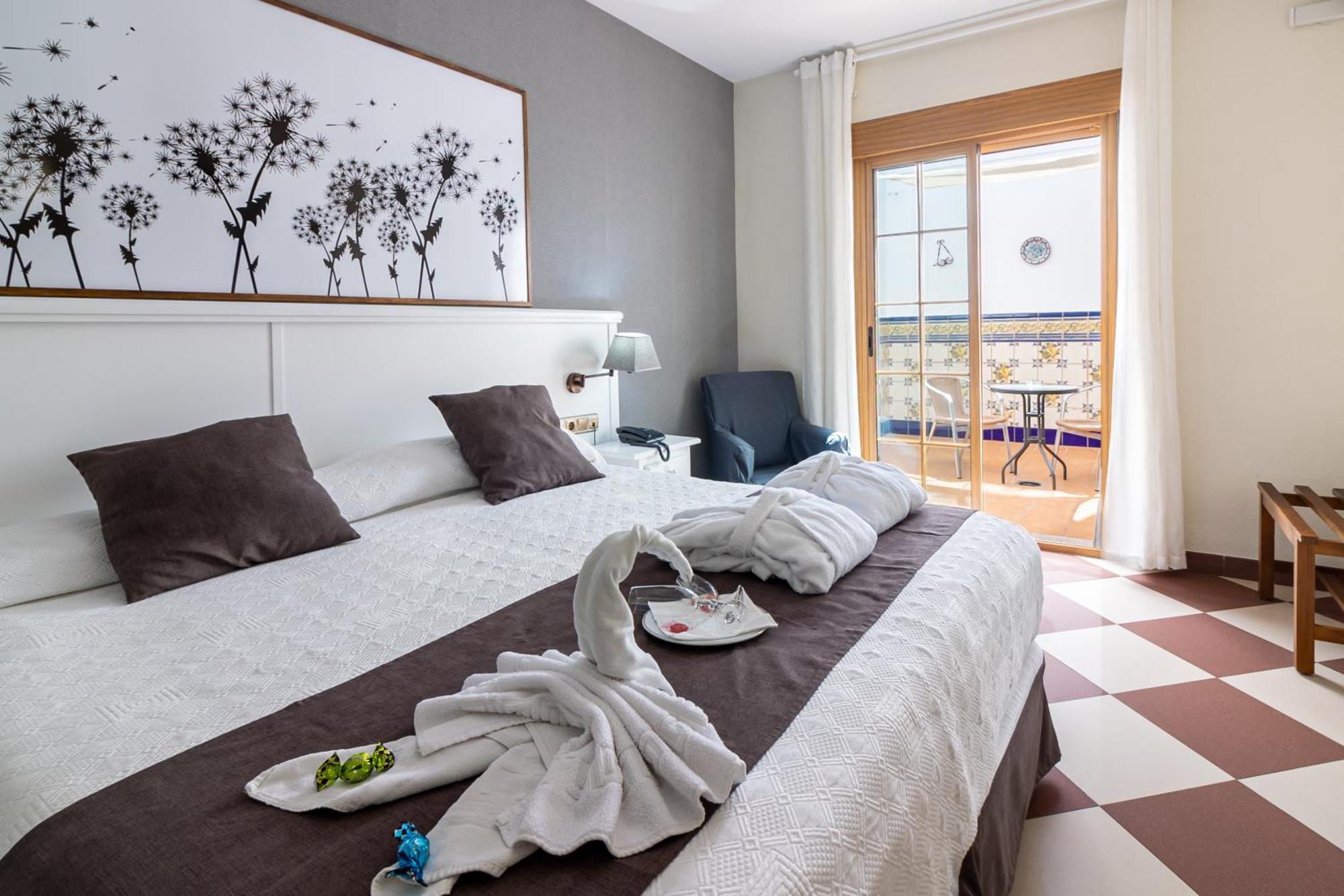 Hotel Avenida Tropical By Bossh! Hotels 살로브레나 외부 사진