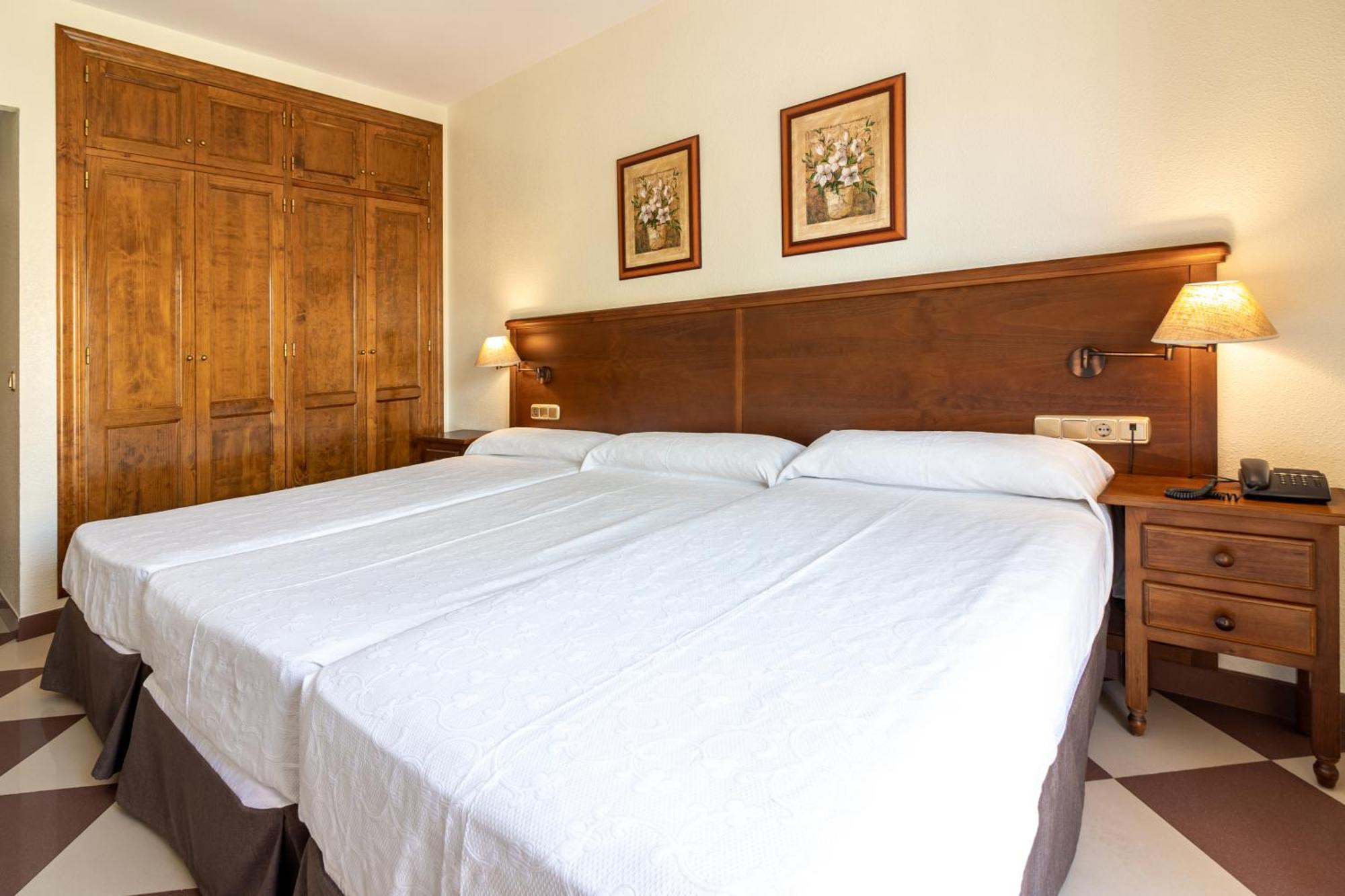 Hotel Avenida Tropical By Bossh! Hotels 살로브레나 외부 사진