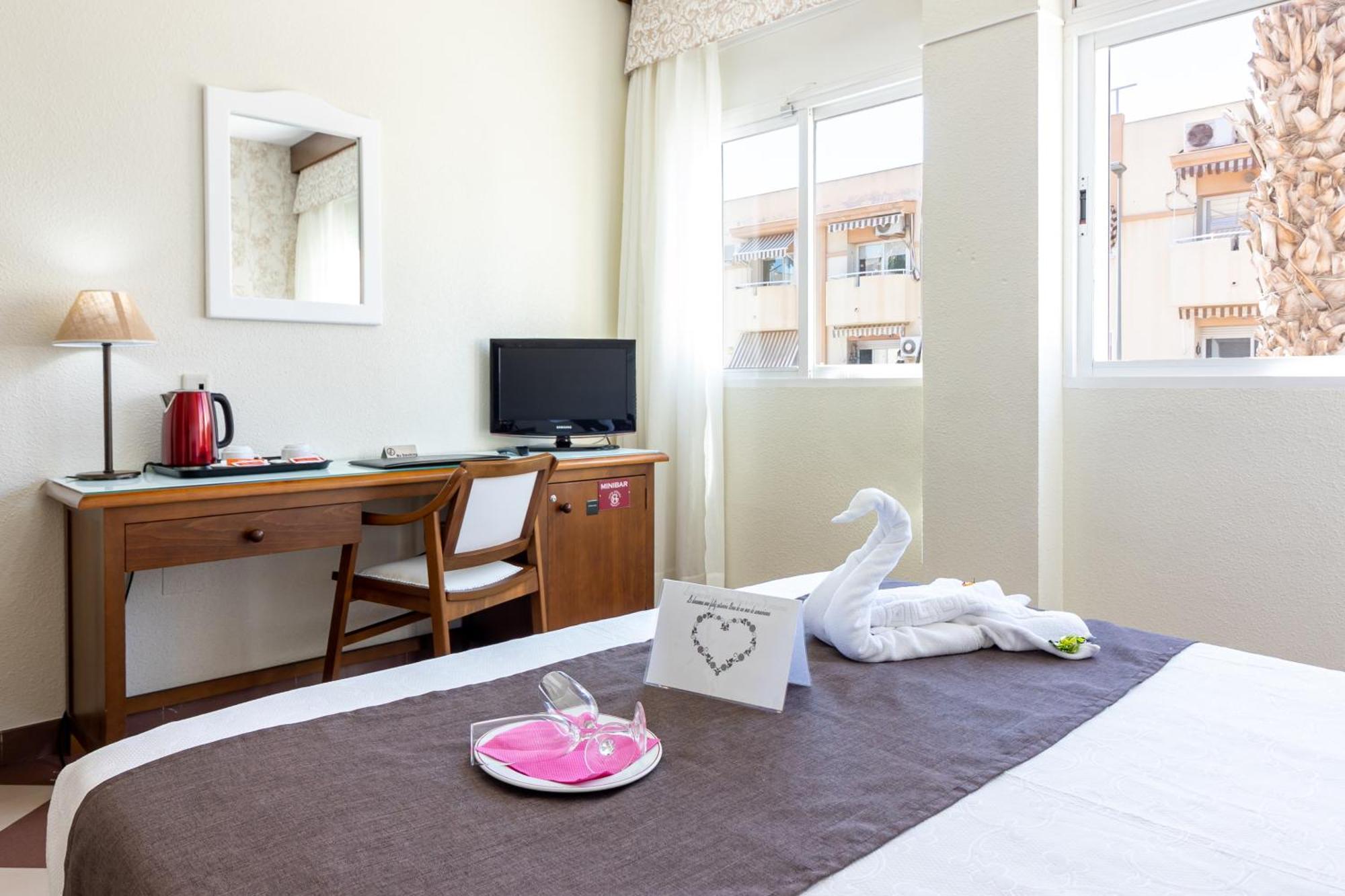 Hotel Avenida Tropical By Bossh! Hotels 살로브레나 외부 사진
